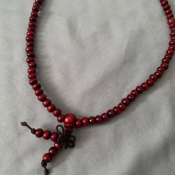🔴 NWOT RED WOODEN BEADED NECKLACE JEWELRY - Picture 5 of 7